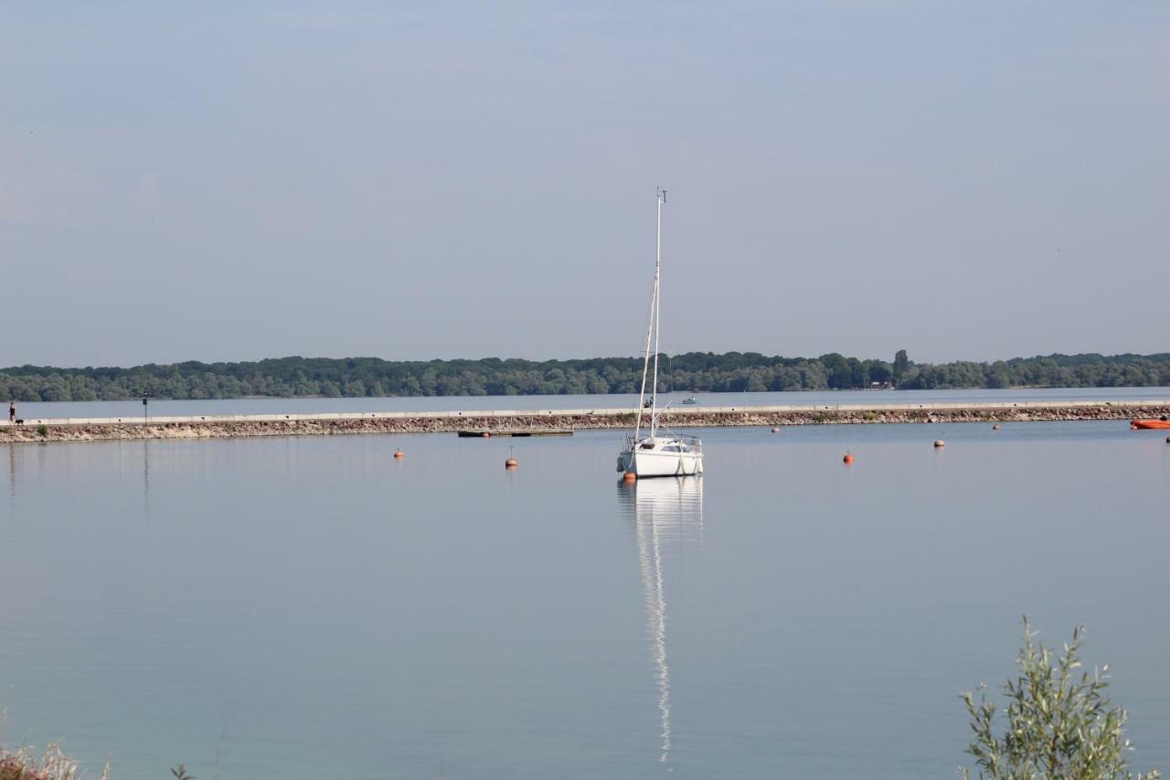 فيلا Le Port Mesnil المظهر الخارجي الصورة